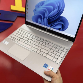 HP 15S-FQ2XXX I5-1135G7 / RAM 16GB / SSD 512GB / MÀN 15.6″ IPS FULLHD / VGA INTEL IRIS XE GRAPHICS
