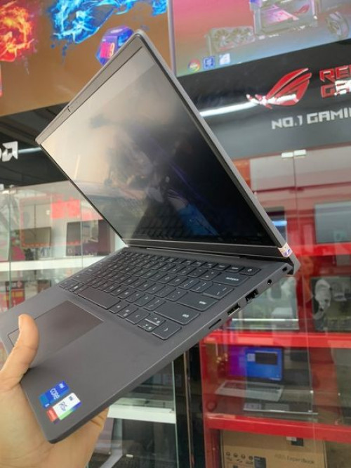 Dell Vostro 5410 , CPU i5-11320H / RAM 16GB / SSD 512GB / 14FHD